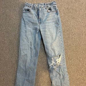 Abercrombie 90s Straight Ultra High Rise Jean